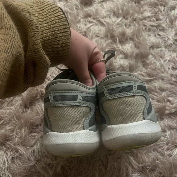 Nike women’s gym shoes size 9 - Picture 4 of 5